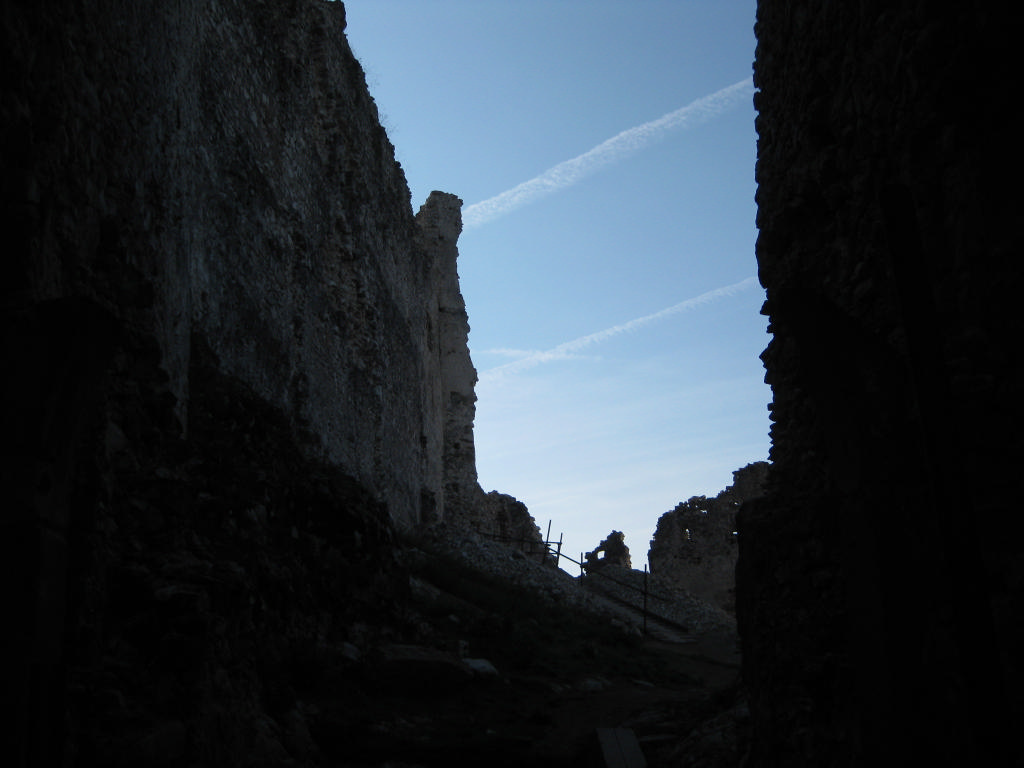 2013_09_29_Uhrovecký hrad 012